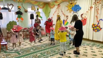 Праздник осени группа Ягодка Праздник осени группа Ягодка.